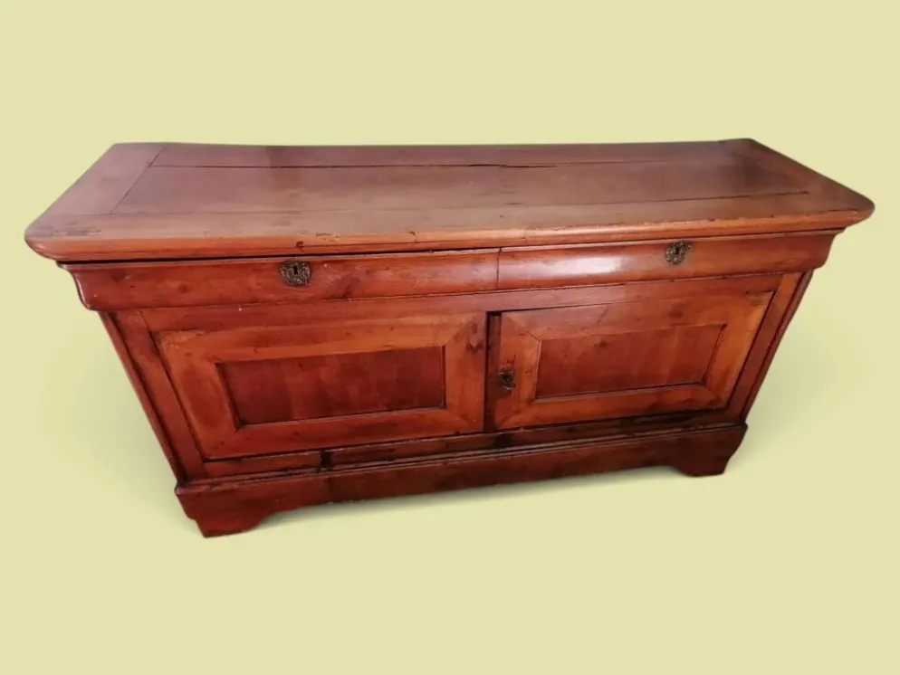 Buffet enfilade bahut en bois massif - Style louis Phillipe.