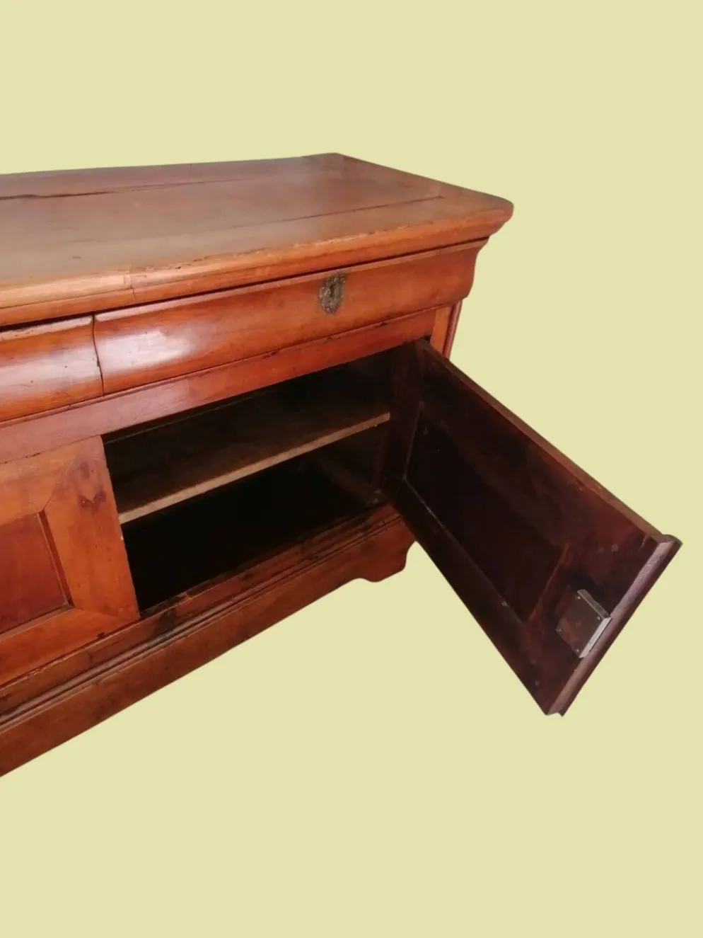 Buffet enfilade bahut en bois massif - Style louis Phillipe.