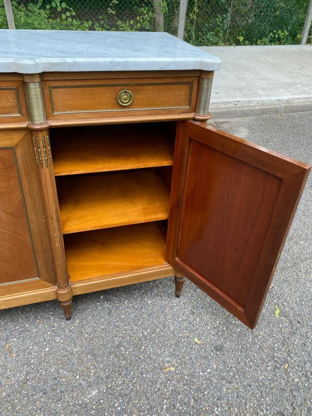 Buffet enfilade Louis XVI en acajou massif plateau marbre blanc 222cm 1950