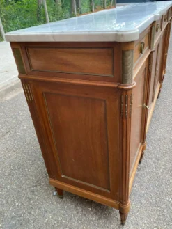Buffet enfilade Louis XVI en acajou massif plateau marbre blanc 222cm 1950