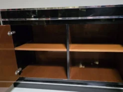 Buffet en noyer de bouleau et laque noire par Mario Sabot, Italie, années 1970.