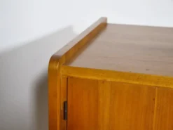 Buffet en noyer des années 1960, style milieu de siècle