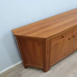 Buffet en noyer massif maxxello vintage des années 1970 Scarpa, Michelucci st.