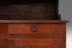 Buffet en noyer provençal français du 19ème siècle, France
