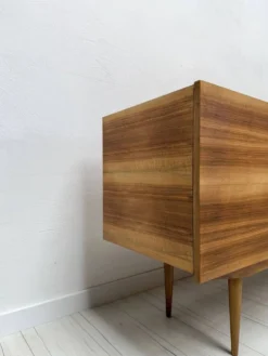 Buffet en noyer vintage allemand des années 1960.
