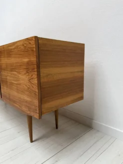 Buffet en noyer vintage allemand des années 1960.