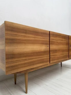 Buffet en noyer vintage allemand des années 1960.