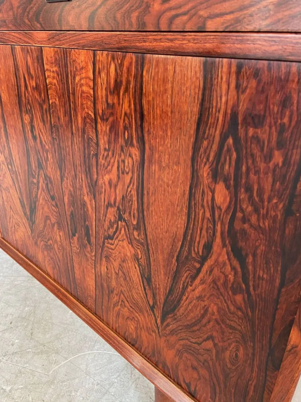 Buffet en palissandre danois vintage rétro des années 1960 par Brouers.