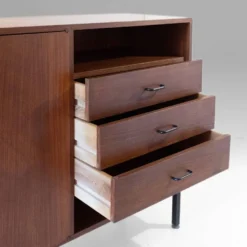 Buffet en palissandre de style mid-century moderne avec tiroirs, Italie années 1970.