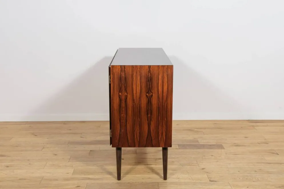 Buffet en palissandre du milieu du siècle par Oman Jun, Danemark, années 1960.