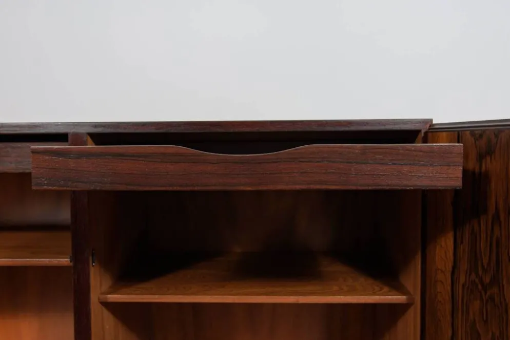 Buffet en palissandre du milieu du siècle par Oman Jun, Danemark, années 1960.
