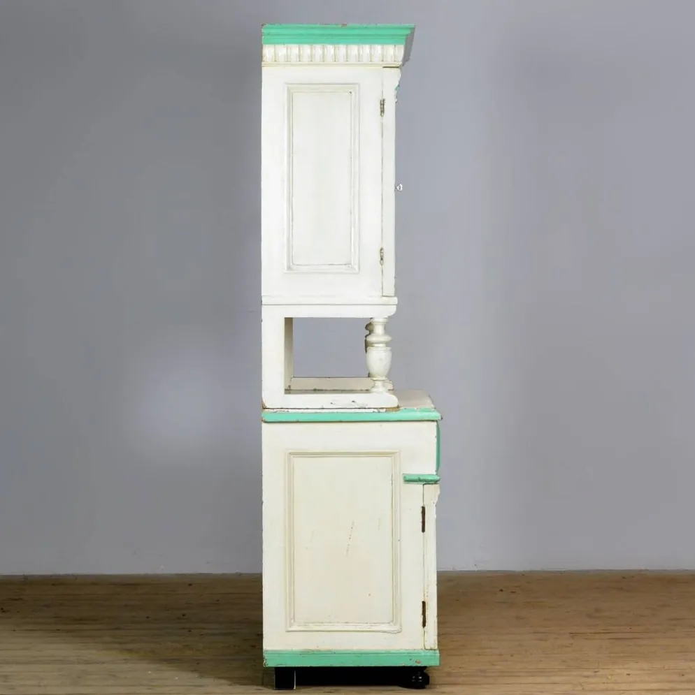 Buffet en pin, années 1900