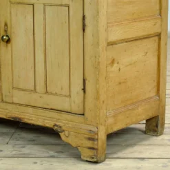 Buffet en pin, vers 1850