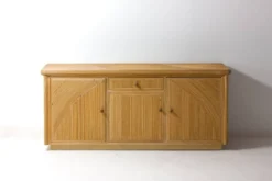 Buffet en rotin des années 1980