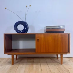 Buffet en teck avec porte-disques interne, Danemark 1960