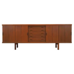 Buffet en teck avec portes coulissantes, Danemark, années 1960.