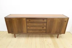 Buffet en teck avec tiroirs centraux, années 1960