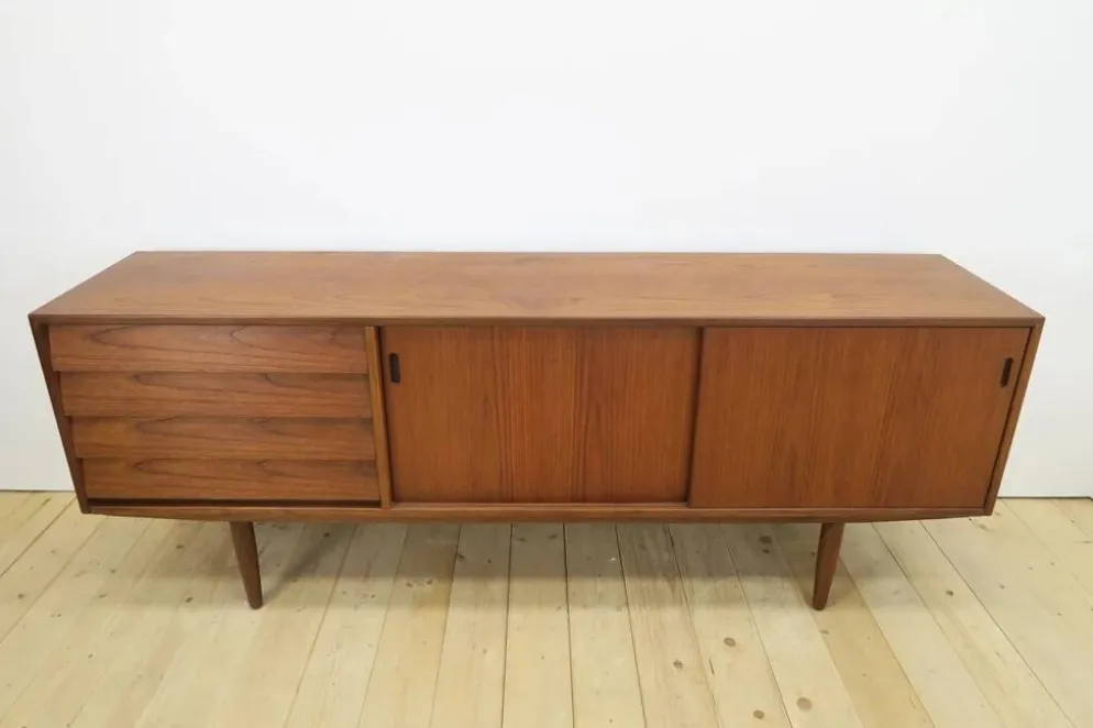 Buffet en teck avec tiroirs et portes coulissantes, Danemark 1960
