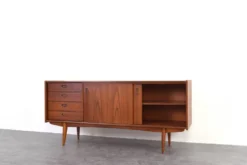 Buffet en teck danois des années 1960.