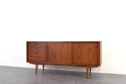 Buffet en teck danois des années 1960.