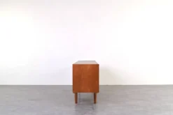 Buffet en teck danois des années 1960.