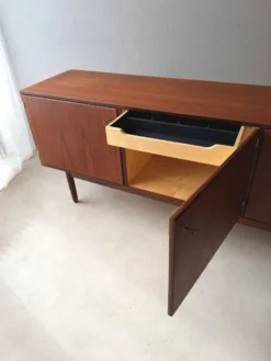 Buffet en teck danois des années 1960