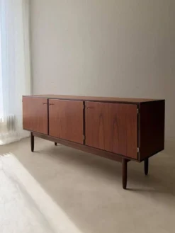 Buffet en teck danois des années 1960