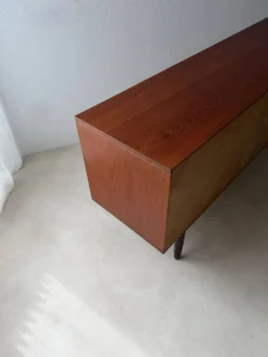 Buffet en teck danois des années 1960