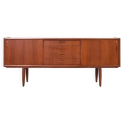 Buffet en teck danois des années 1960.