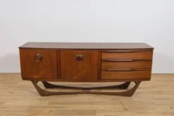 Buffet en teck des années 1960 par Beautility, Royaume-Uni