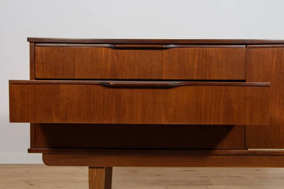 Buffet en teck des années 1960, Royaume-Uni