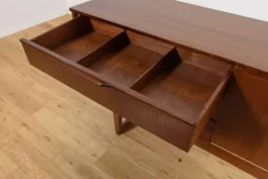 Buffet en teck des années 1960, Royaume-Uni