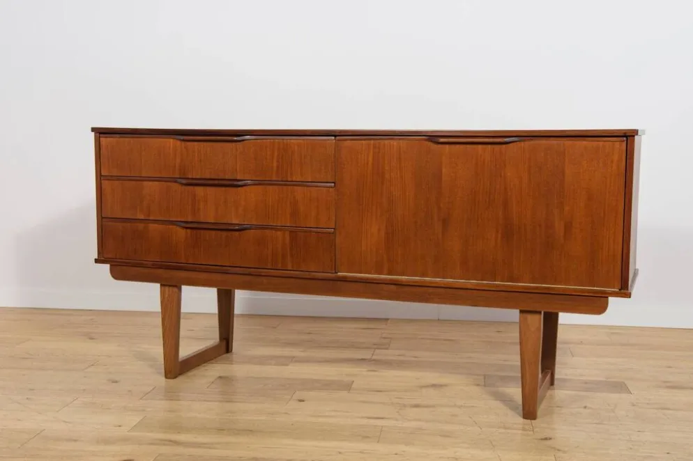 Buffet en teck des années 1960, Royaume-Uni