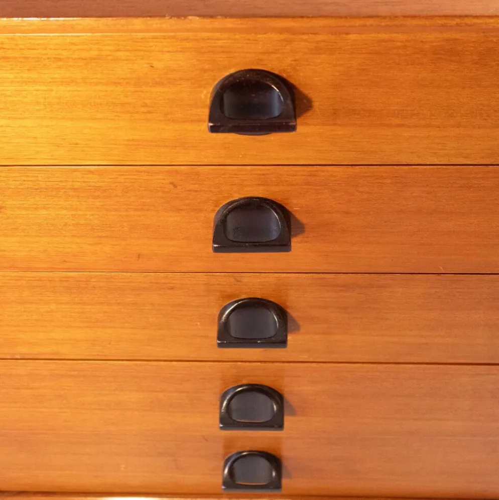 Buffet en teck de style mid-century moderne par George Coslin pour Faram, Italie, années 1960.