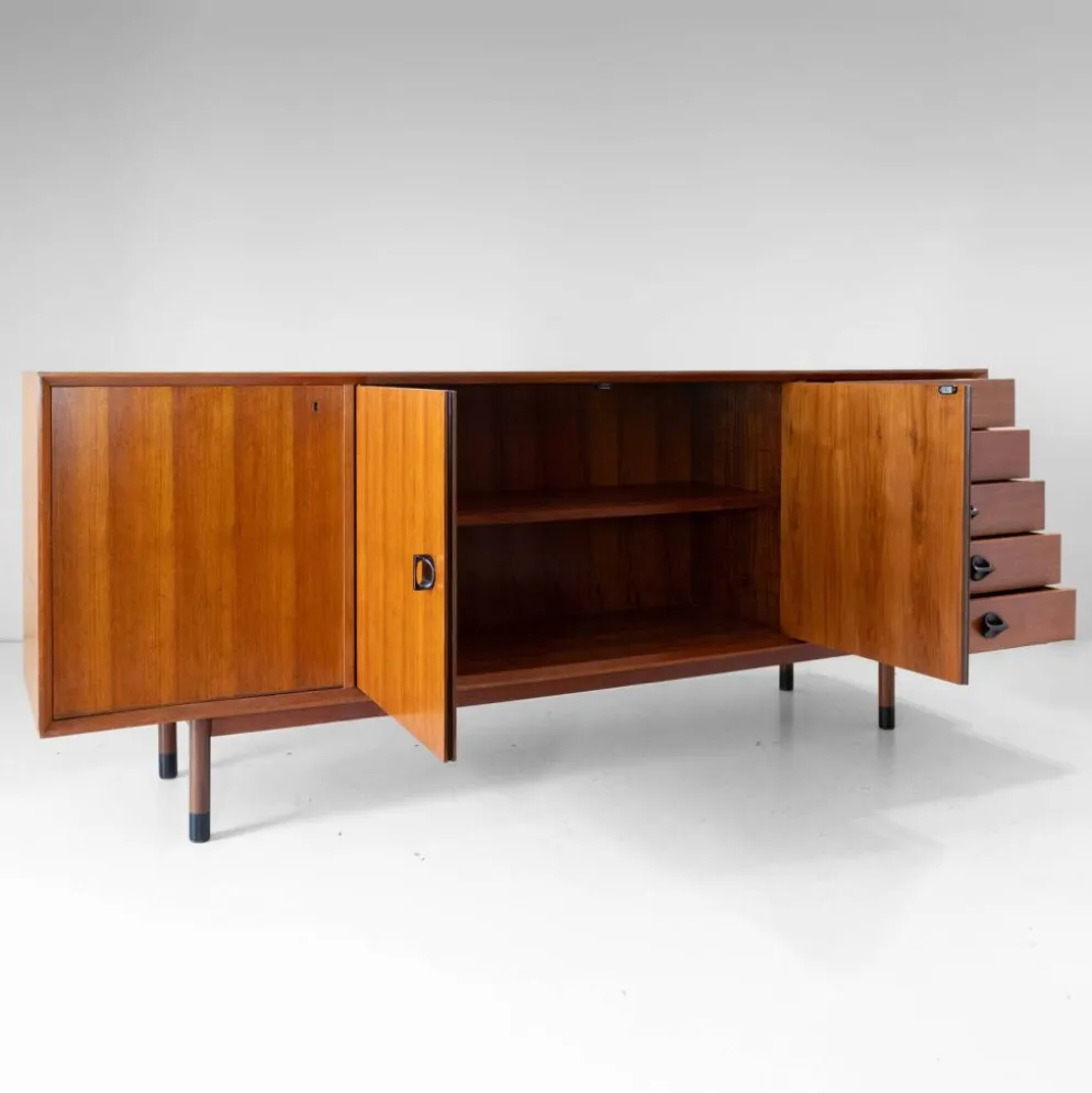 Buffet en teck de style mid-century moderne par George Coslin pour Faram, Italie, années 1960.
