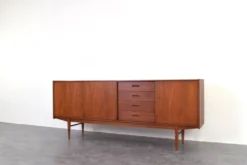 Buffet en teck du milieu du siècle de Skeie & Co. Norheimsund, années 1960.