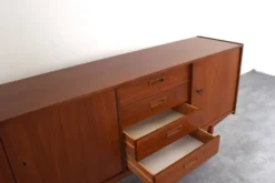 Buffet en teck du milieu du siècle de Skeie & Co. Norheimsund, années 1960.