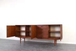 Buffet en teck du milieu du siècle de Skeie & Co. Norheimsund, années 1960.