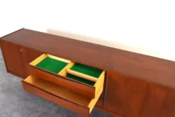 Buffet en teck du milieu du siècle de Skeie & Co. Norheimsund, années 1960.