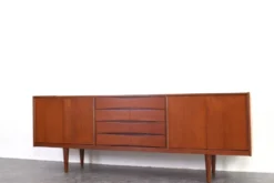 Buffet en teck du milieu du siècle de Skeie & Co. Norheimsund, années 1960.