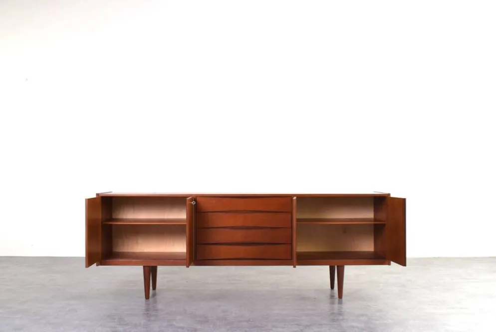 Buffet en teck du milieu du siècle de Skeie & Co. Norheimsund, années 1960.