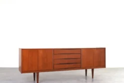 Buffet en teck du milieu du siècle de Skeie & Co. Norheimsund, années 1960.