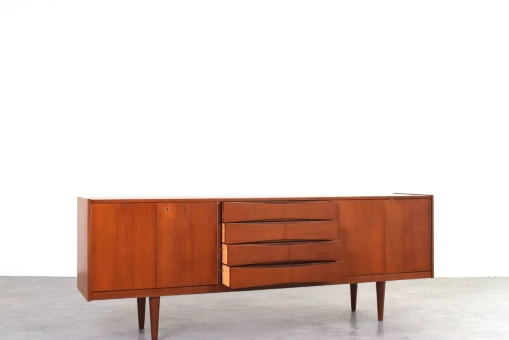 Buffet en teck du milieu du siècle de Skeie & Co. Norheimsund, années 1960.