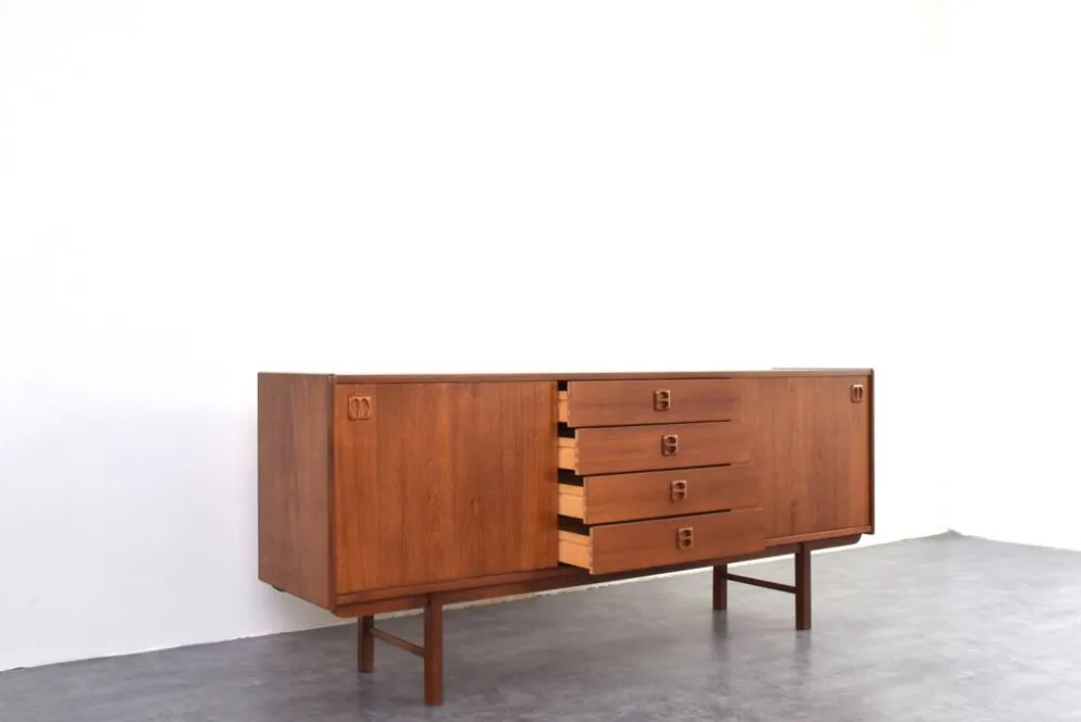 Buffet en teck du milieu du siècle par Klippan Korsør pour Ikea, années 1960.