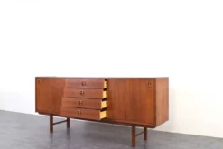 Buffet en teck du milieu du siècle par Klippan Korsør pour Ikea, années 1960.