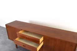 Buffet en teck du milieu du siècle par Klippan Korsør pour Ikea, années 1960.