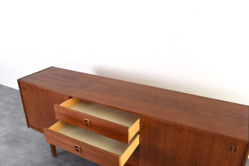 Buffet en teck du milieu du siècle par Klippan Korsør pour Ikea, années 1960.