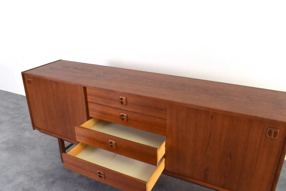 Buffet en teck du milieu du siècle par Klippan Korsør pour Ikea, années 1960.