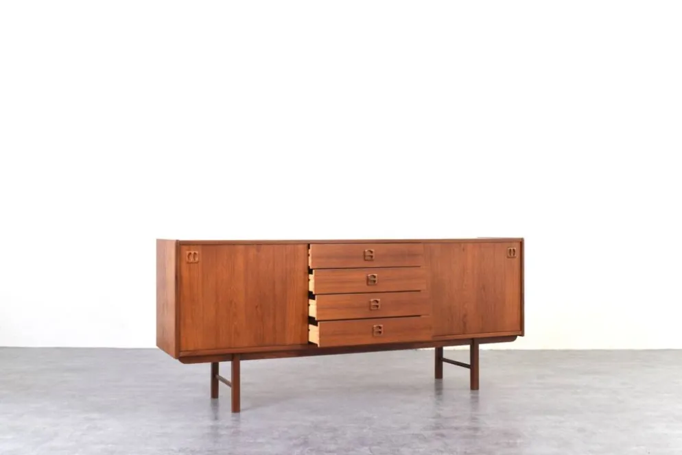Buffet en teck du milieu du siècle par Klippan Korsør pour Ikea, années 1960.