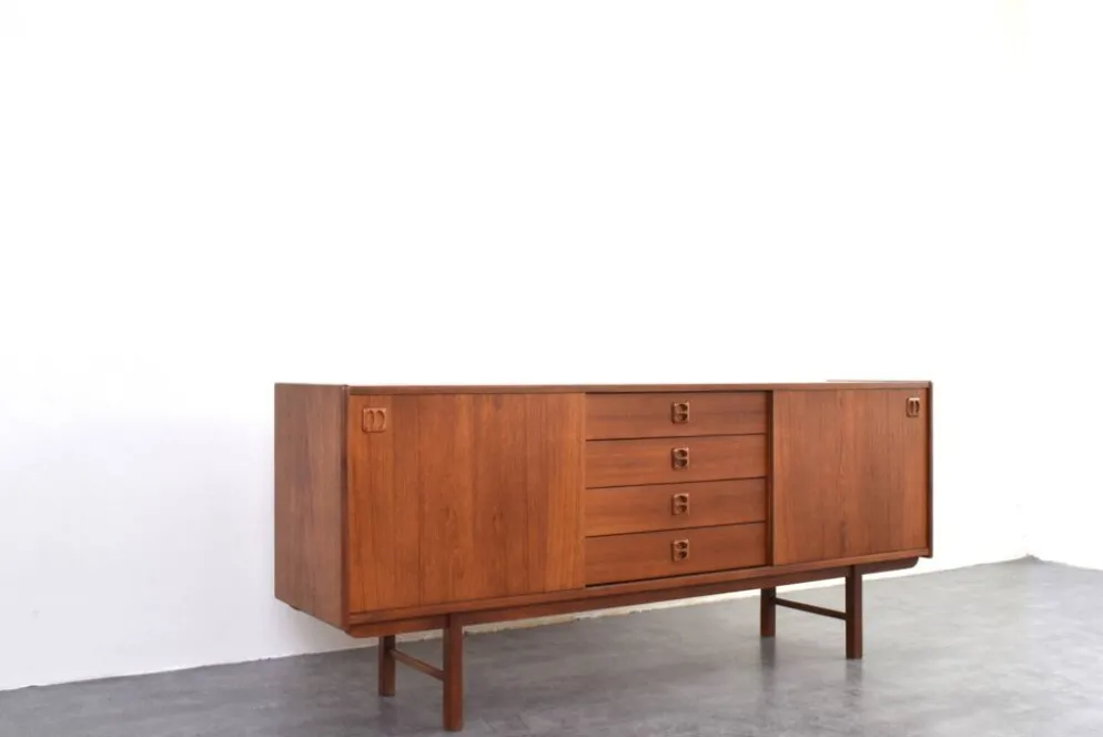 Buffet en teck du milieu du siècle par Klippan Korsør pour Ikea, années 1960.